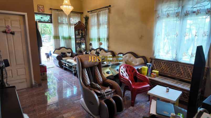 dijual rumah komplek cemara hijau jalan