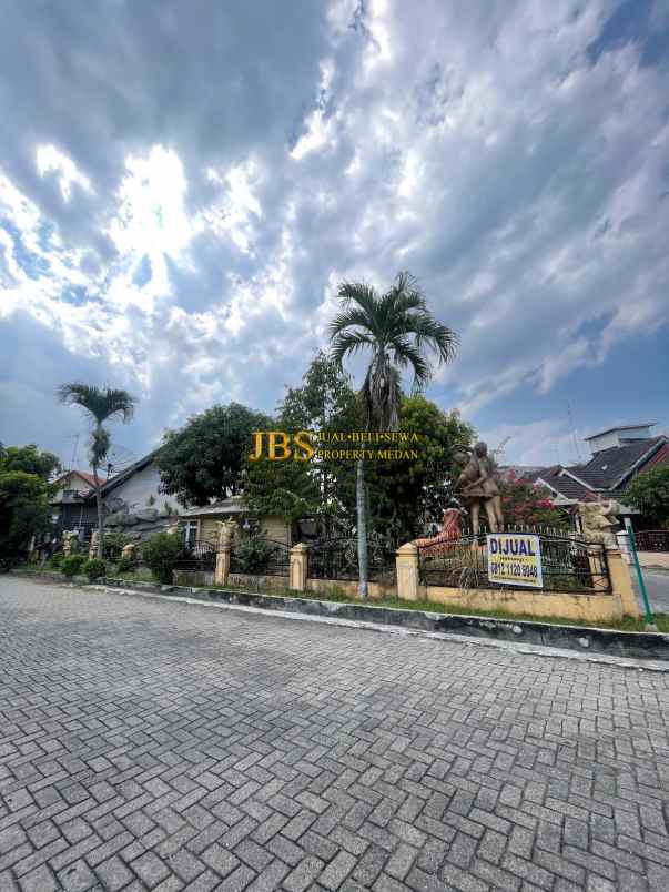 dijual rumah komplek cemara hijau jalan