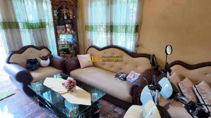 dijual rumah komplek cemara hijau jalan
