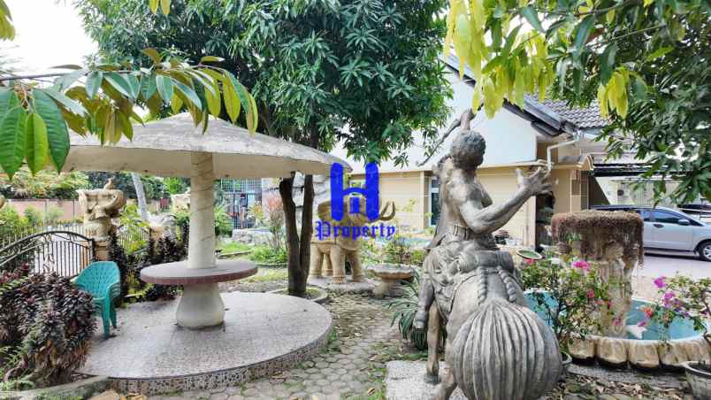 dijual rumah komplek cemara hijau jalan