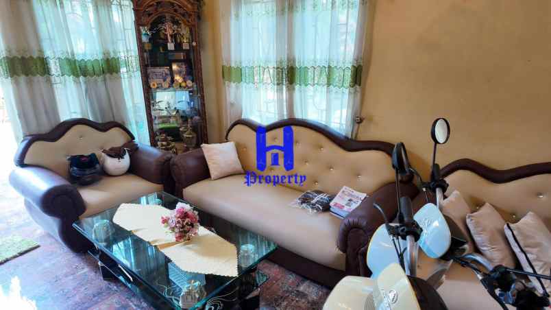 dijual rumah komplek cemara hijau jalan