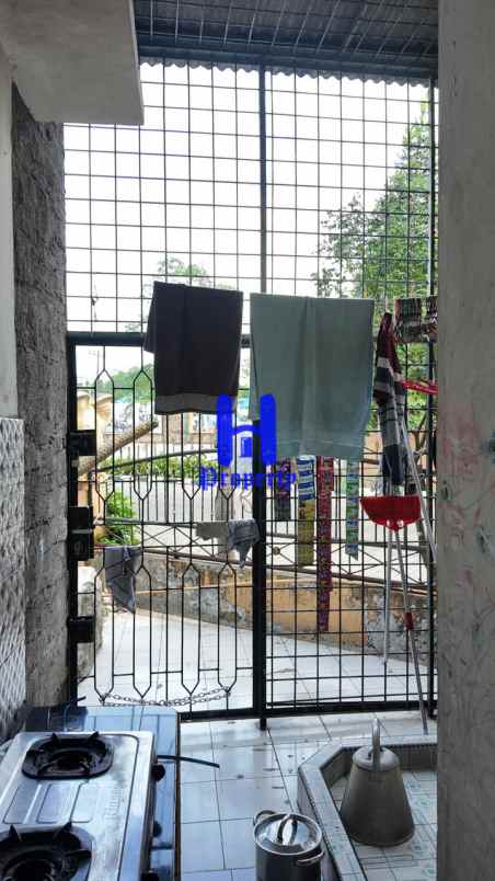 dijual rumah komplek cemara hijau jalan