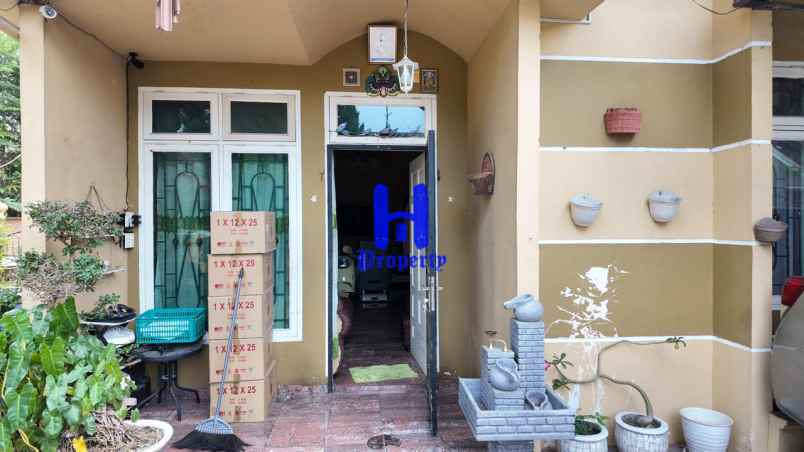 dijual rumah komplek cemara hijau jalan