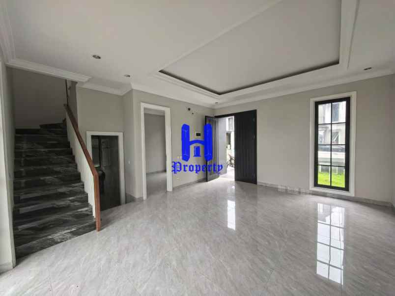 dijual rumah komplek citraland gama