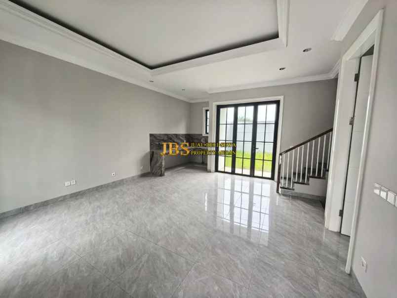 dijual rumah komplek citraland gama