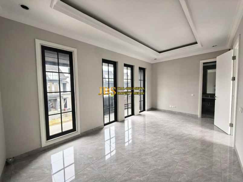 dijual rumah komplek citraland gama