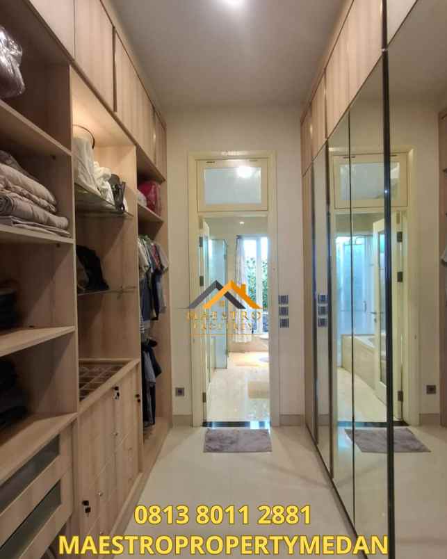 dijual rumah komplek citraland gama