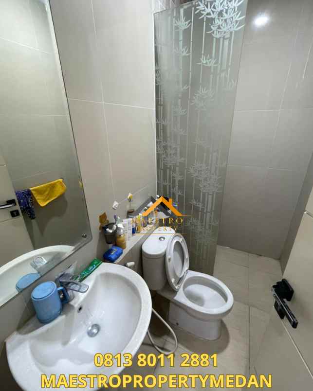 dijual rumah komplek citraland gama