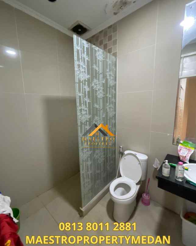 dijual rumah komplek citraland gama