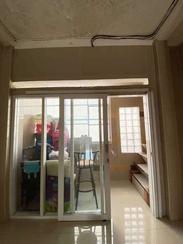 dijual rumah komplek griya pratama asri