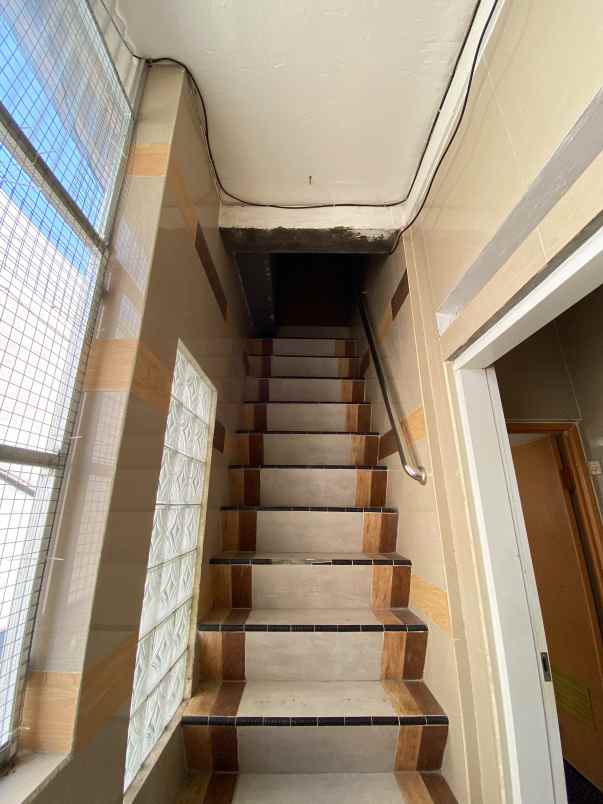 dijual rumah komplek griya pratama asri