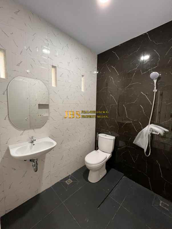 dijual rumah komplek mentari starlight