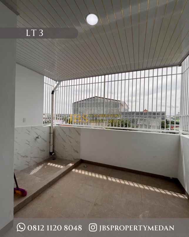 dijual rumah komplek mentari starlight