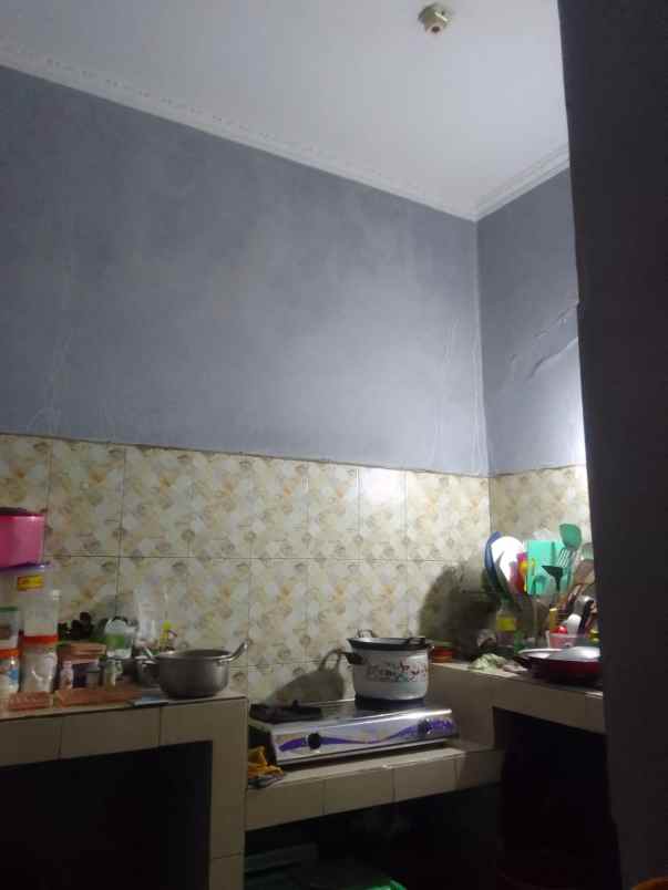 dijual rumah komplek pakusarakan cipageran