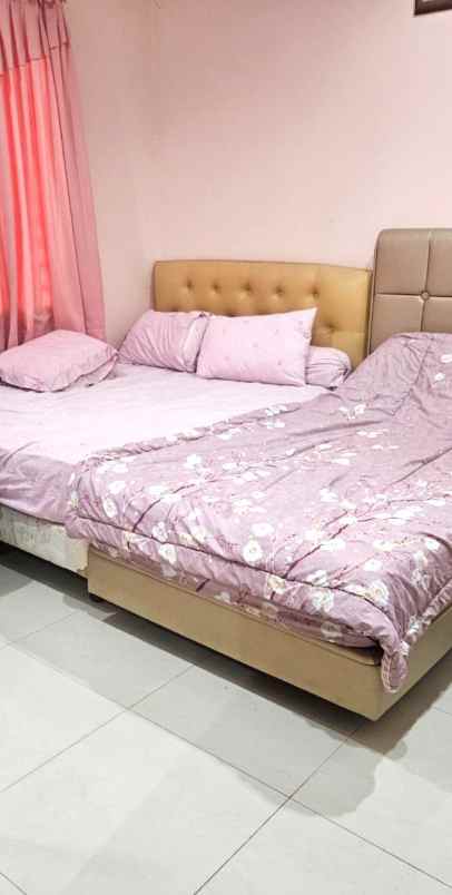 dijual rumah komplek persada sayang