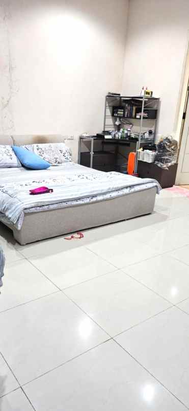 dijual rumah komplek persada sayang