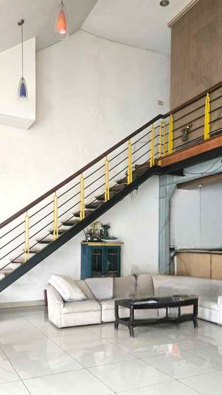 dijual rumah komplek persada sayang