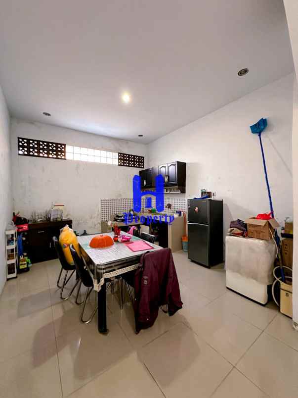 dijual rumah komplek the elegant