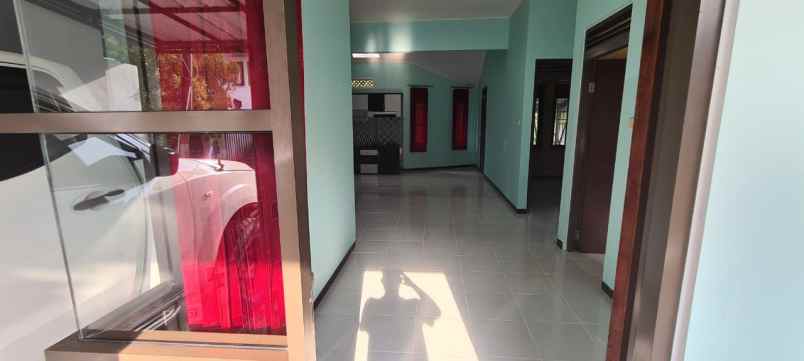dijual rumah komplek villa sutera indah
