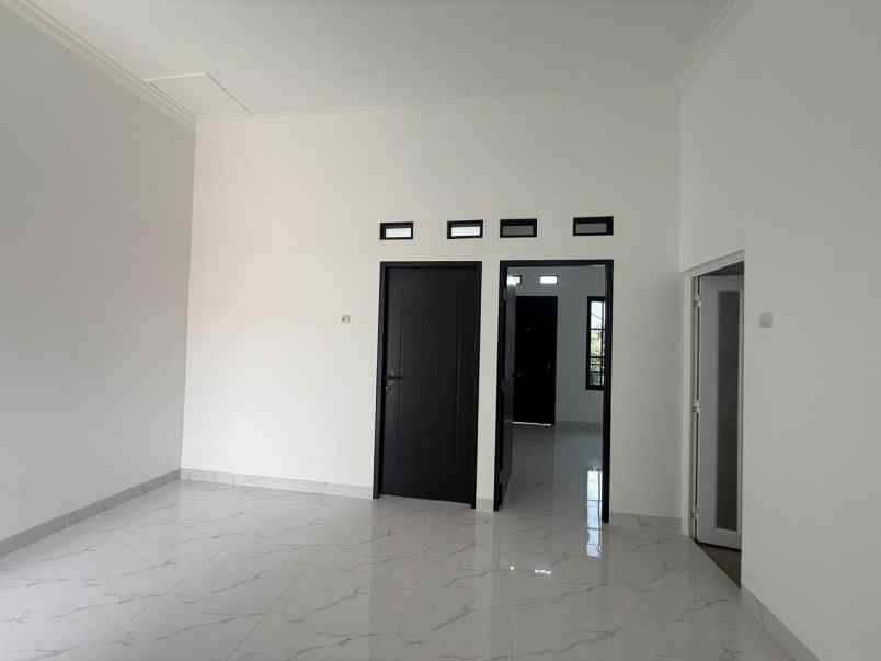 dijual rumah kompleks sbs harapan jaya