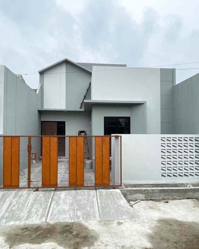 dijual rumah kota harapan indah bekasi