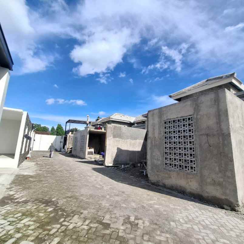 dijual rumah kringinan selomartani