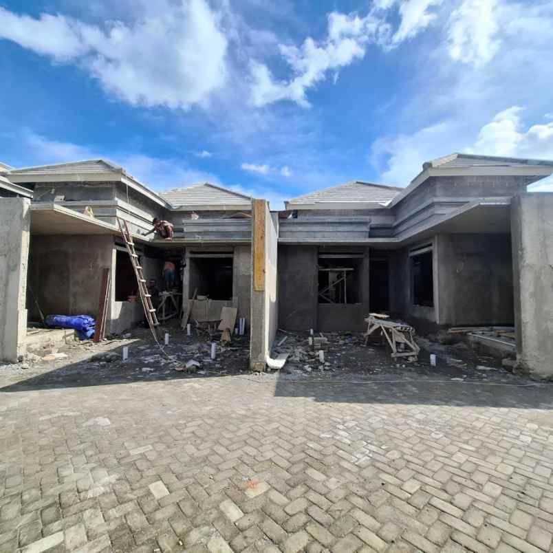 dijual rumah kringinan selomartani
