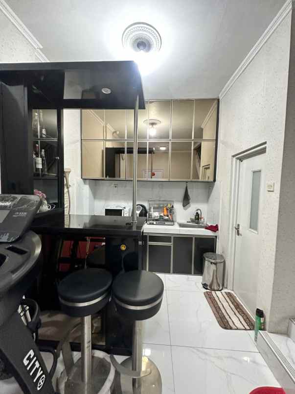 dijual rumah krukut