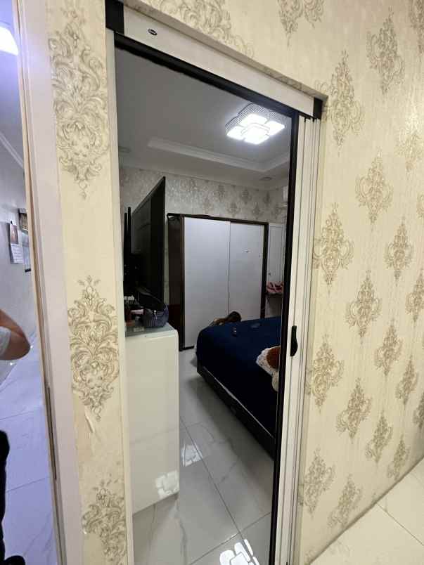 dijual rumah krukut