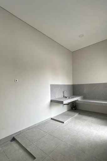 dijual rumah kutisari indah utara