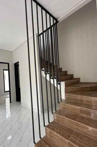 dijual rumah kutisari indah utara