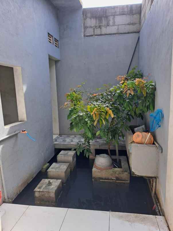 dijual rumah lengkong