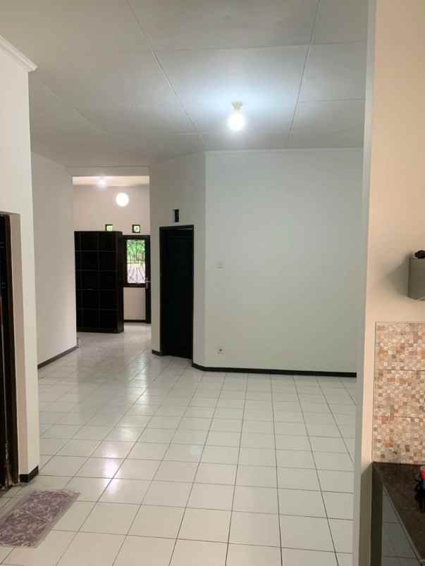 dijual rumah lokasi pbi araya kota malang