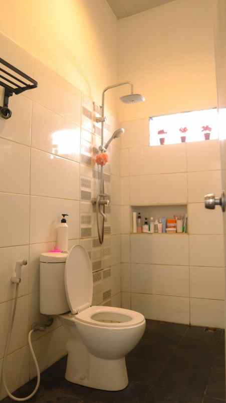 dijual rumah lokasi strategis di ujungberung bandung