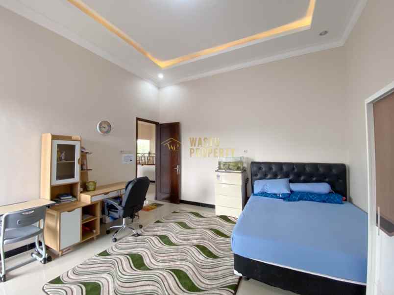 dijual rumah maguwoharjo depok sleman