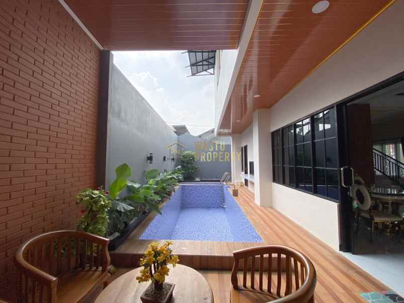 dijual rumah maguwoharjo depok sleman