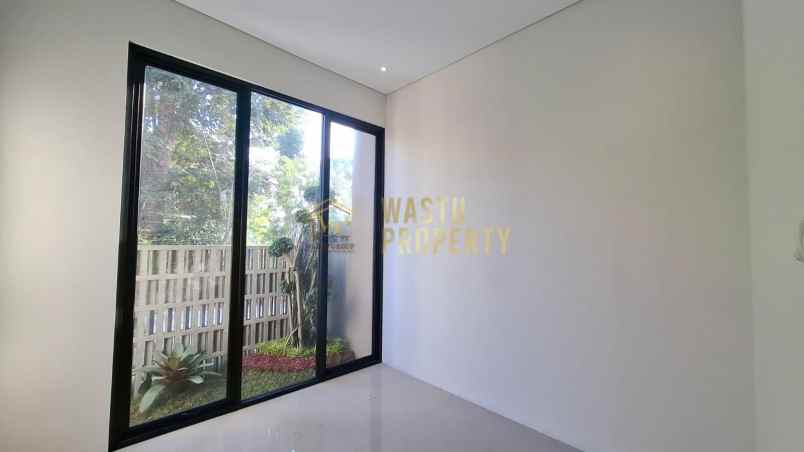 dijual rumah maguwoharjo depok sleman