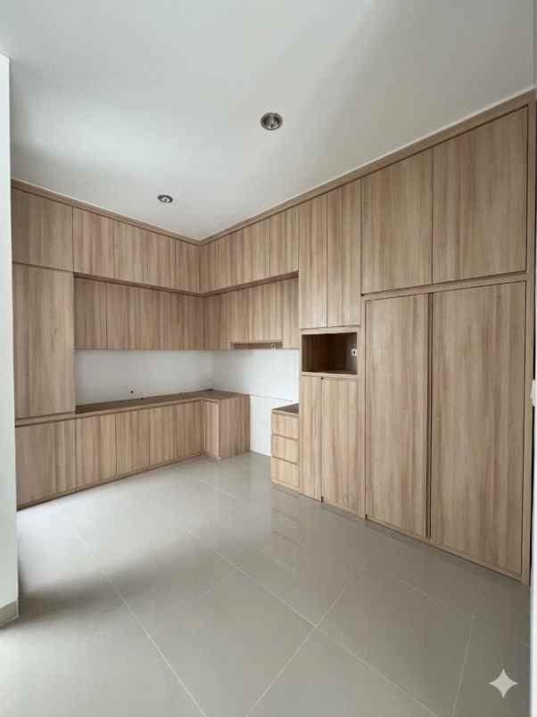 dijual rumah mahogany residence