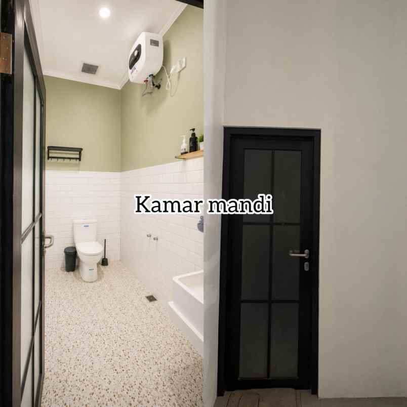 dijual rumah mainroad arcamanik