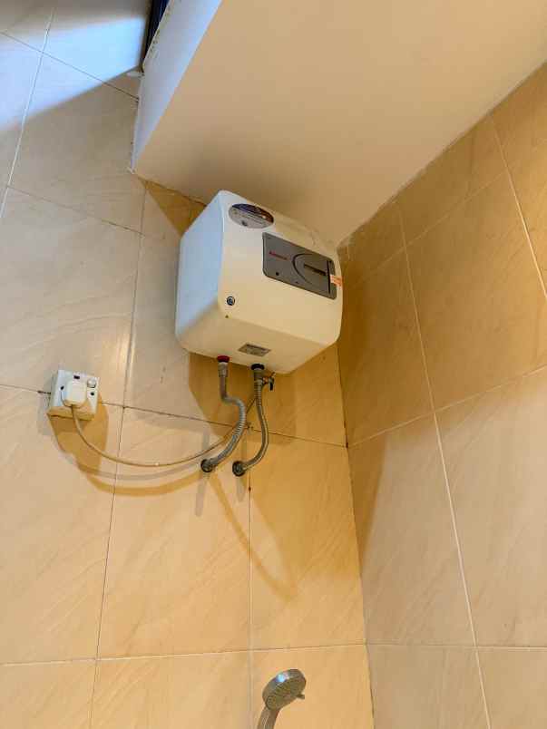 dijual rumah manyar kertoadi