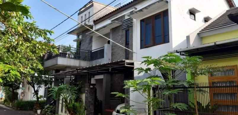 dijual rumah margahayu raya