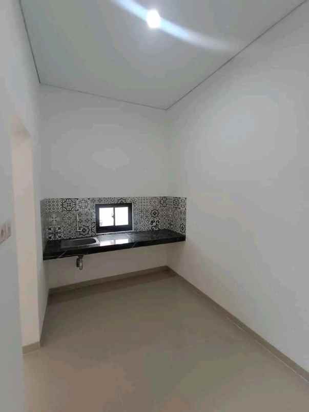 dijual rumah margakaton