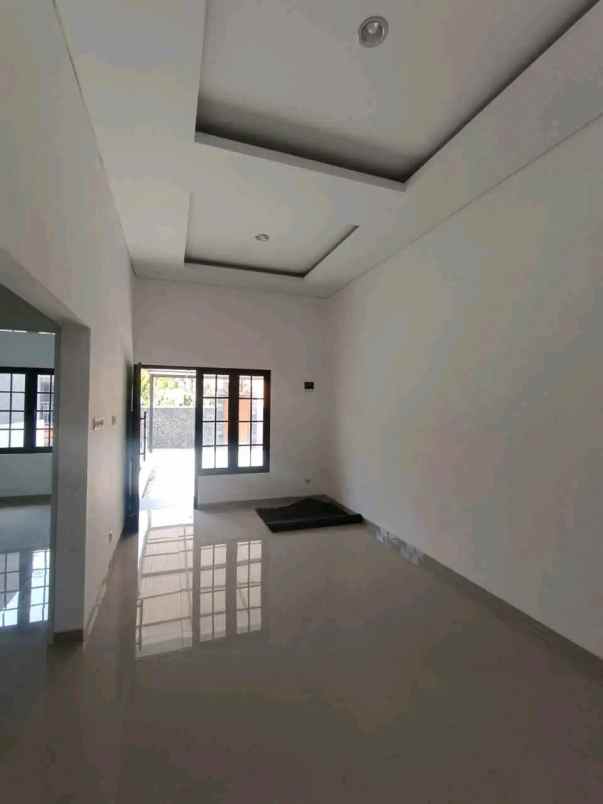 dijual rumah margakaton