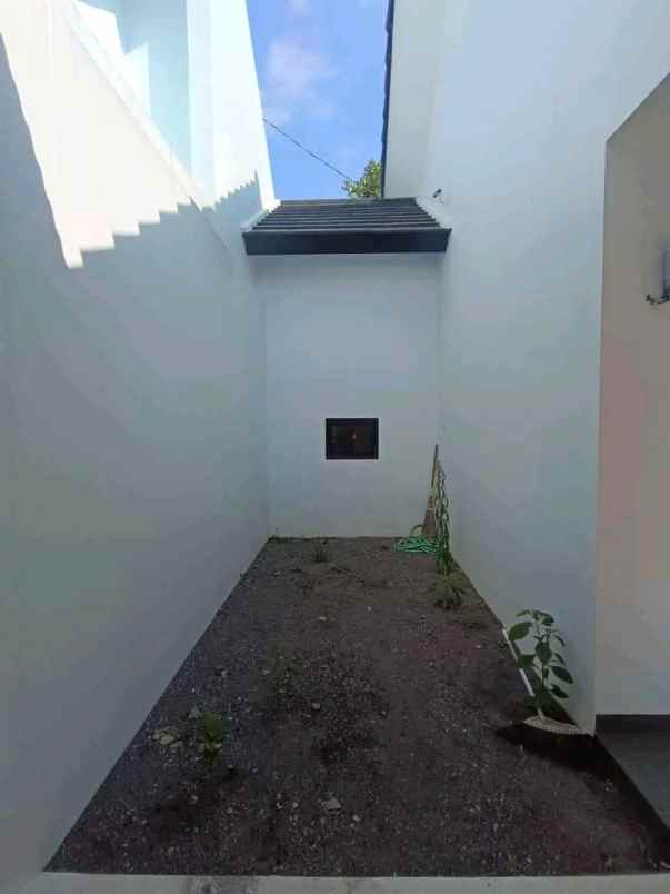 dijual rumah margakaton