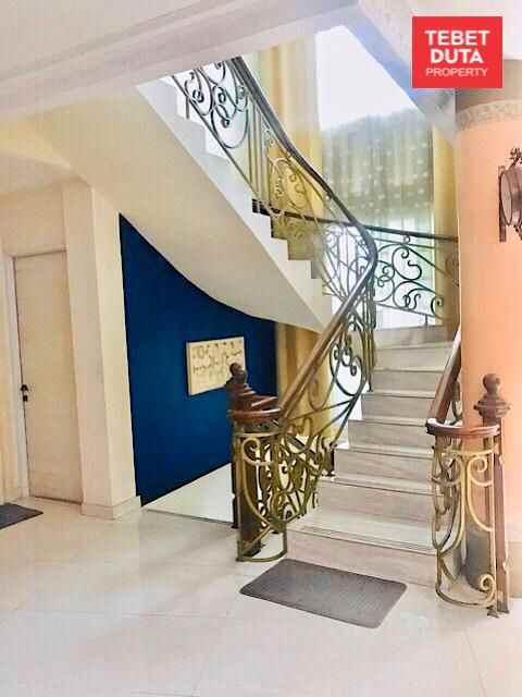 dijual rumah menteng