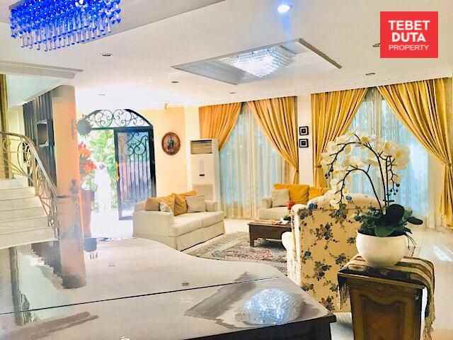 dijual rumah menteng