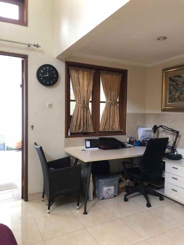 dijual rumah menteng bintaro