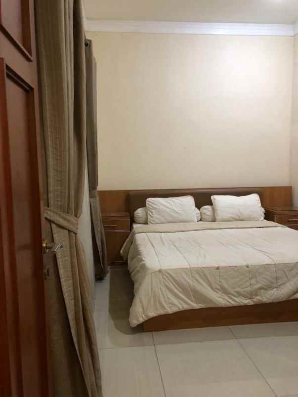 dijual rumah menteng bintaro