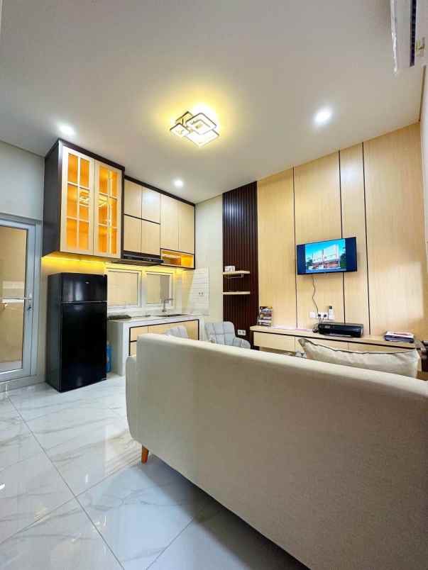 dijual rumah meruyung limo