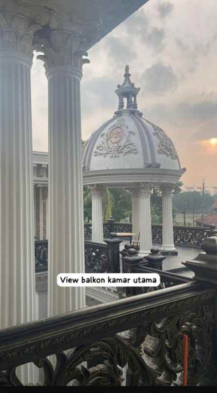 dijual rumah mewah 2 lantai tipe classic di purwakarta